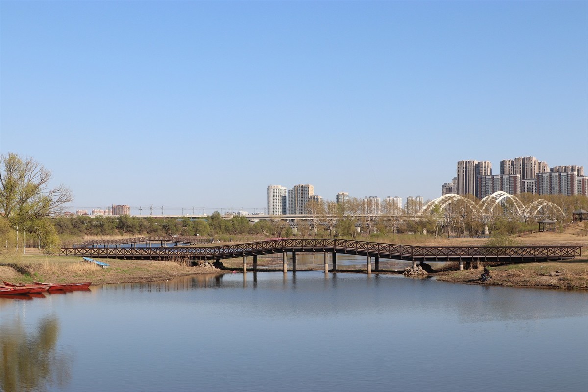 2019.5.2哈尔滨松花江南北两岸景色(39米高纪念塔上观景平台拍摄)