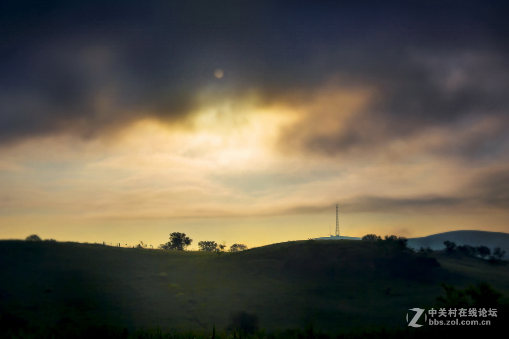高速路上看日出