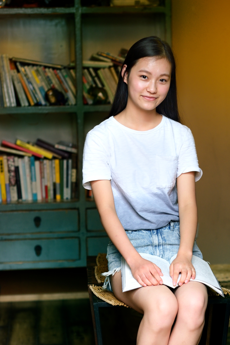 咖啡馆群殴10片