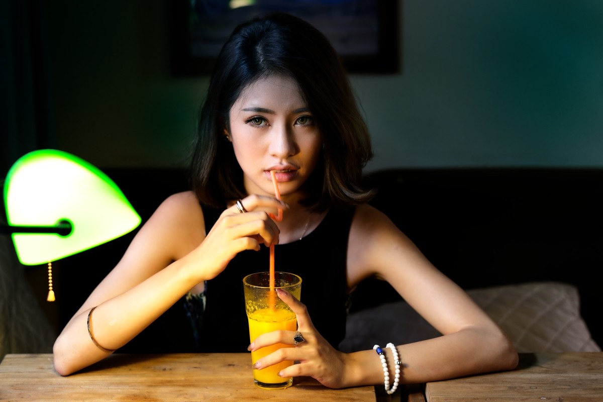 咖啡馆群殴10片