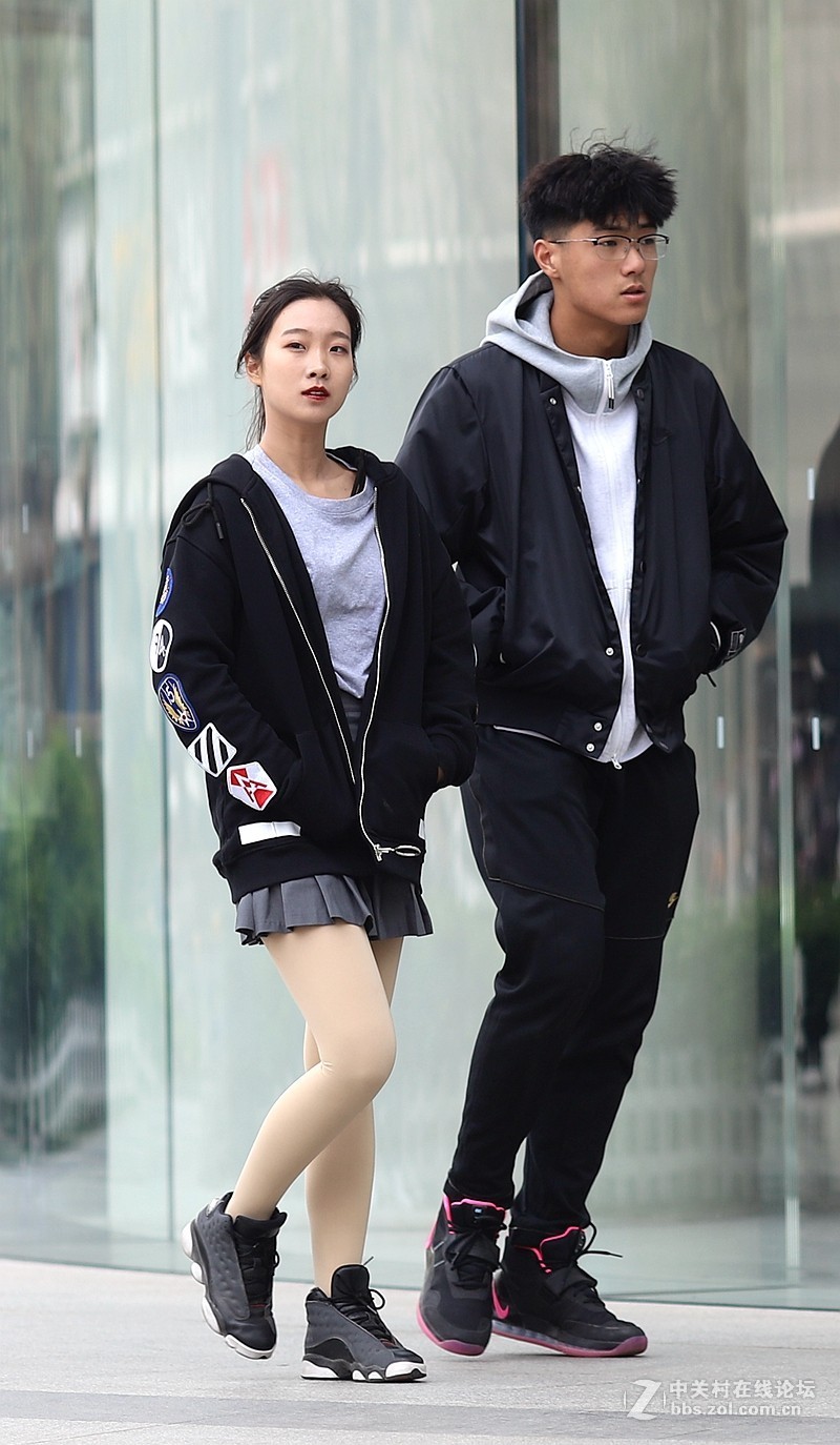 清明街拍小姐姐