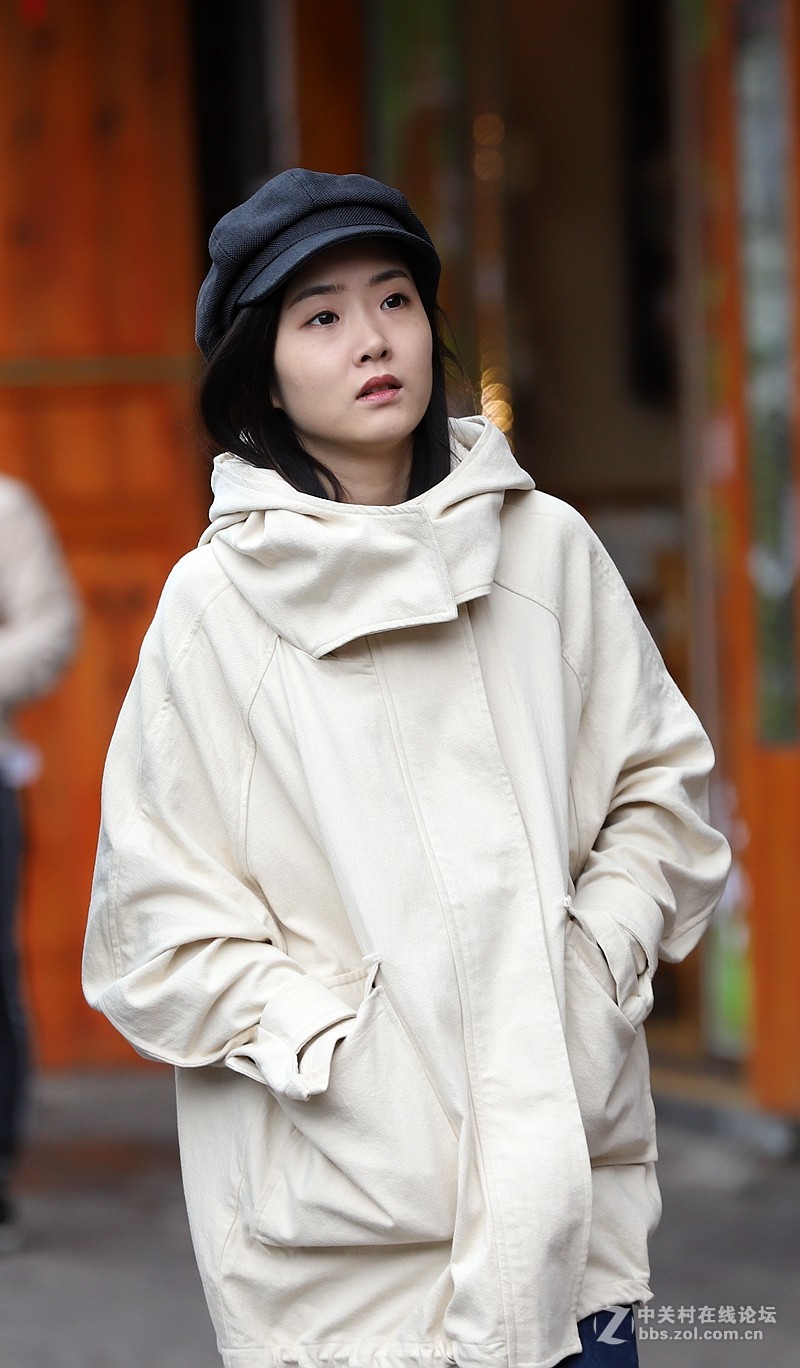 清明街拍小姐姐