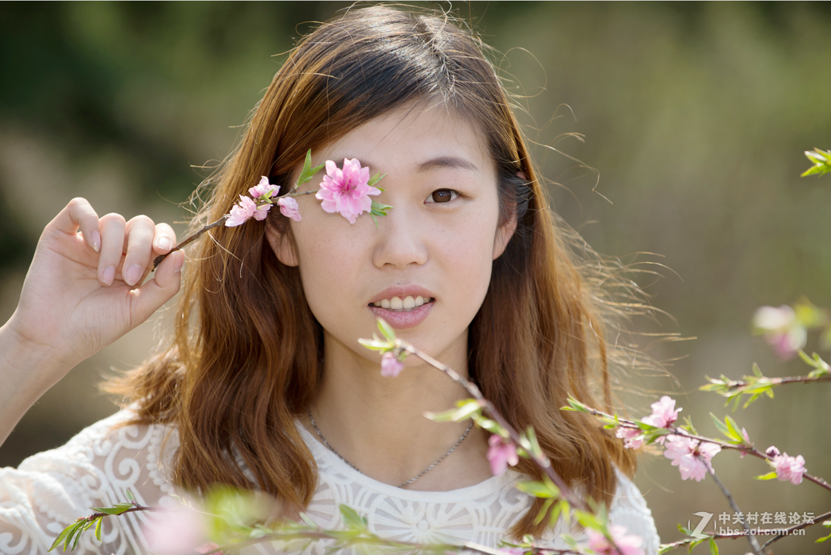 一组公园美女外拍，附佳能750D视频全方位讲解。