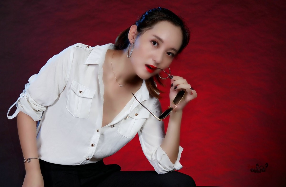 【男人装·酷女】---侯敏