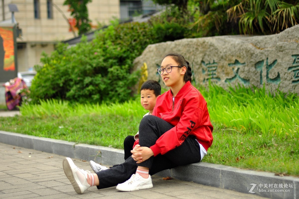 女儿生日，恰逢母亲节，公园随拍