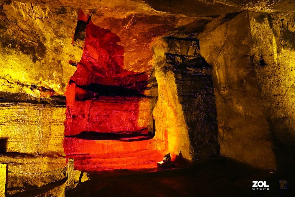 花山谜窟  2号石窟(二)