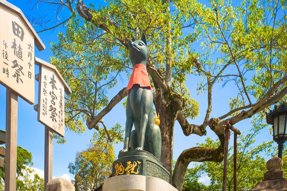20190826日本京都伏见稻荷神社的狐狸