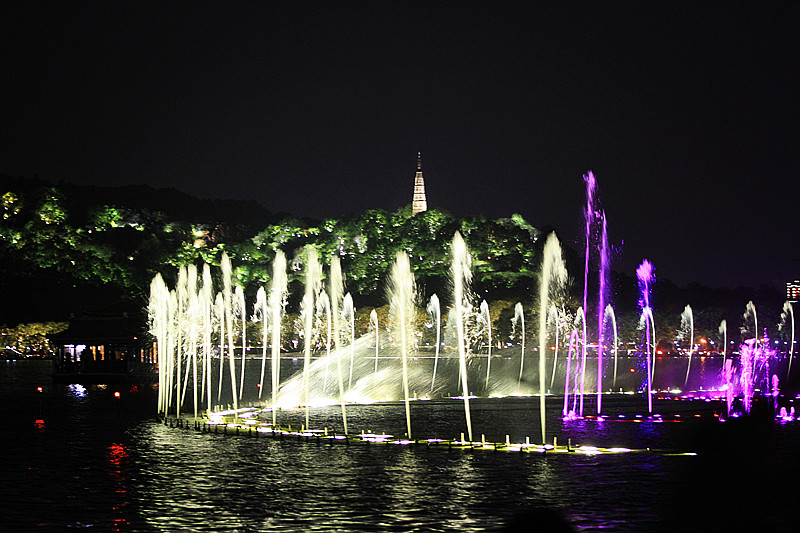 夜?西湖~~~~~~~~~~~~~~~~~~~~~~~