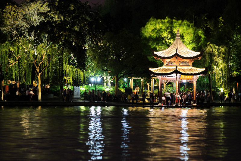 夜?西湖~~~~~~~~~~~~~~~~~~~~~~~