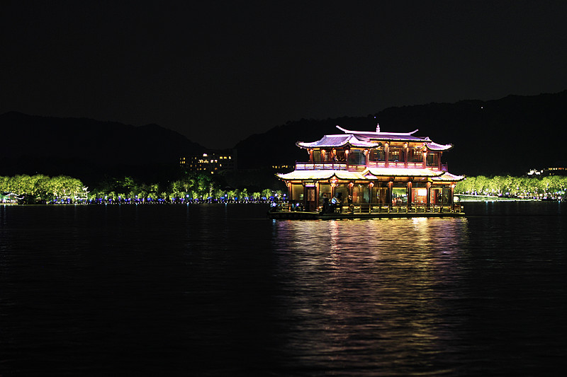 夜?西湖~~~~~~~~~~~~~~~~~~~~~~~