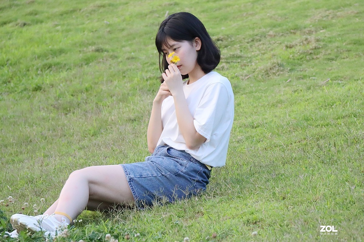 EOS R配狗头18——200镜抓拍妹子
