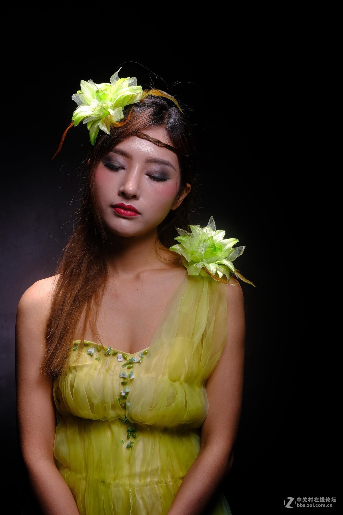 湖南长沙摄影培训中心：富士中画幅彩妆人像拍摄活动!