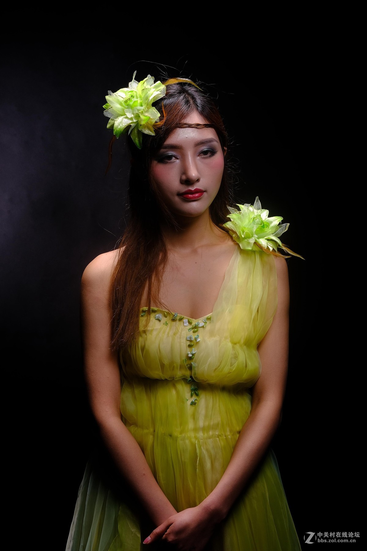 湖南长沙摄影培训中心：富士中画幅彩妆人像拍摄活动!