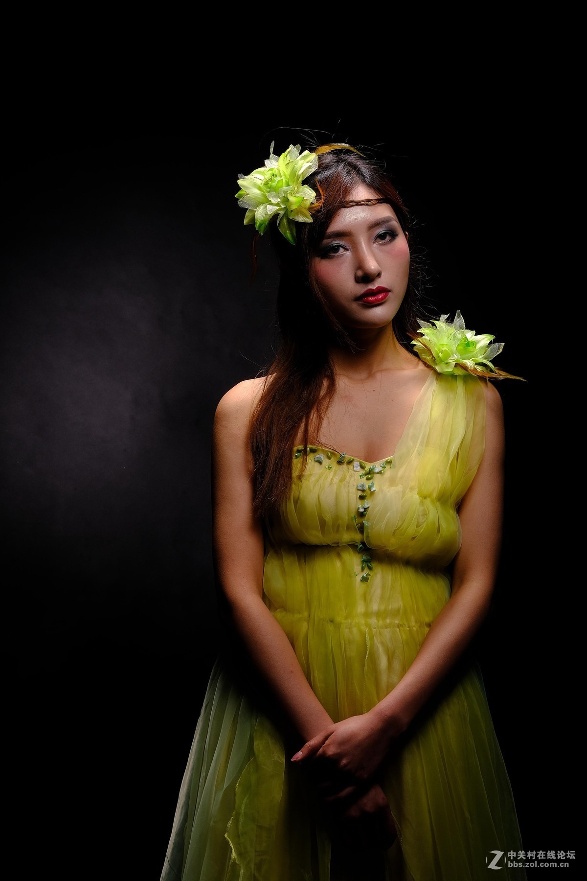 湖南长沙摄影培训中心：富士中画幅彩妆人像拍摄活动!