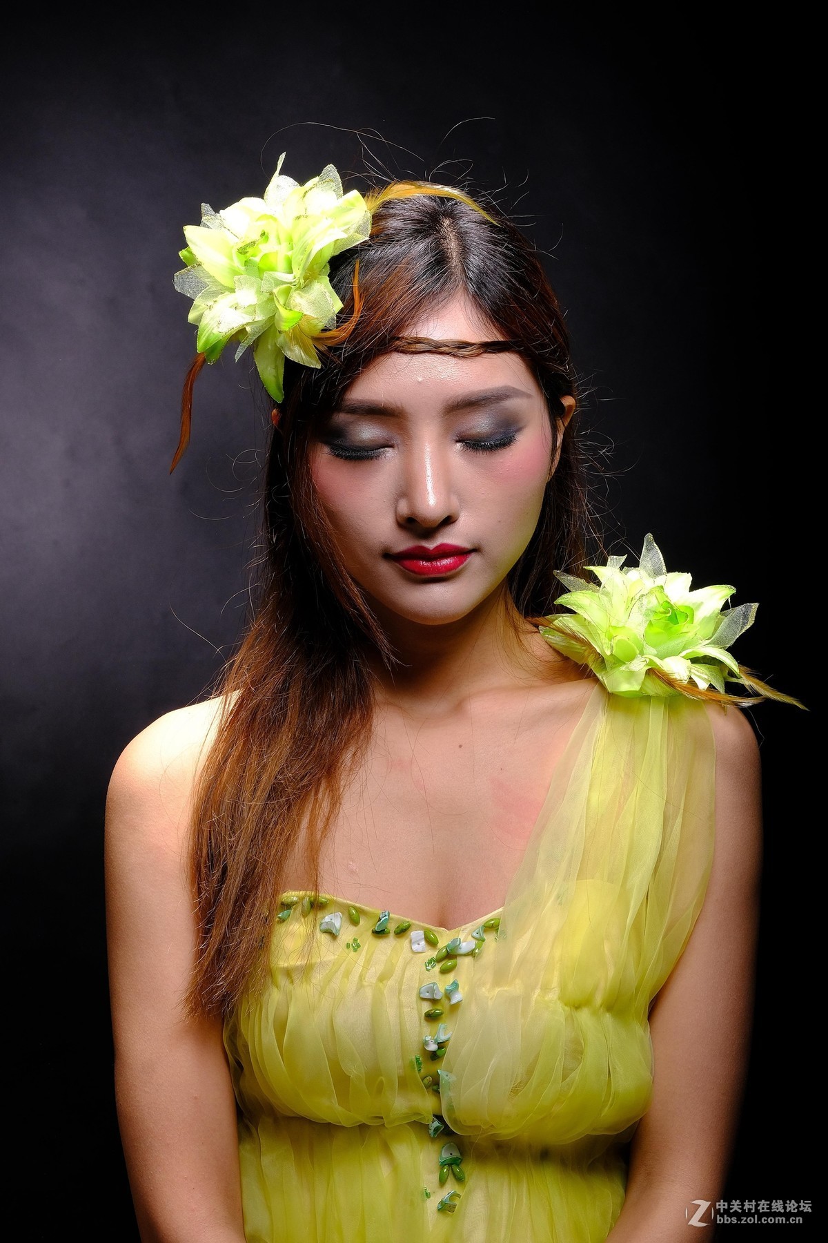 湖南长沙摄影培训中心：富士中画幅彩妆人像拍摄活动!