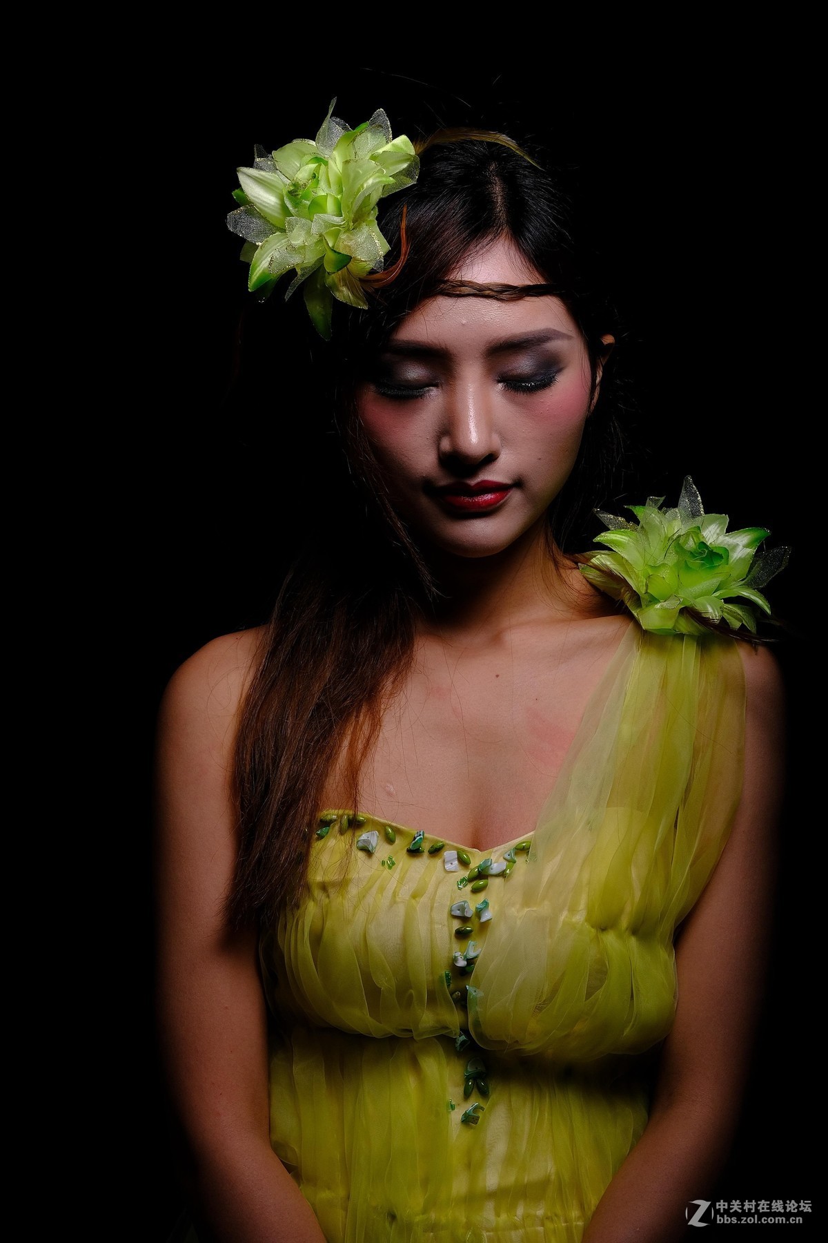 湖南长沙摄影培训中心：富士中画幅彩妆人像拍摄活动!