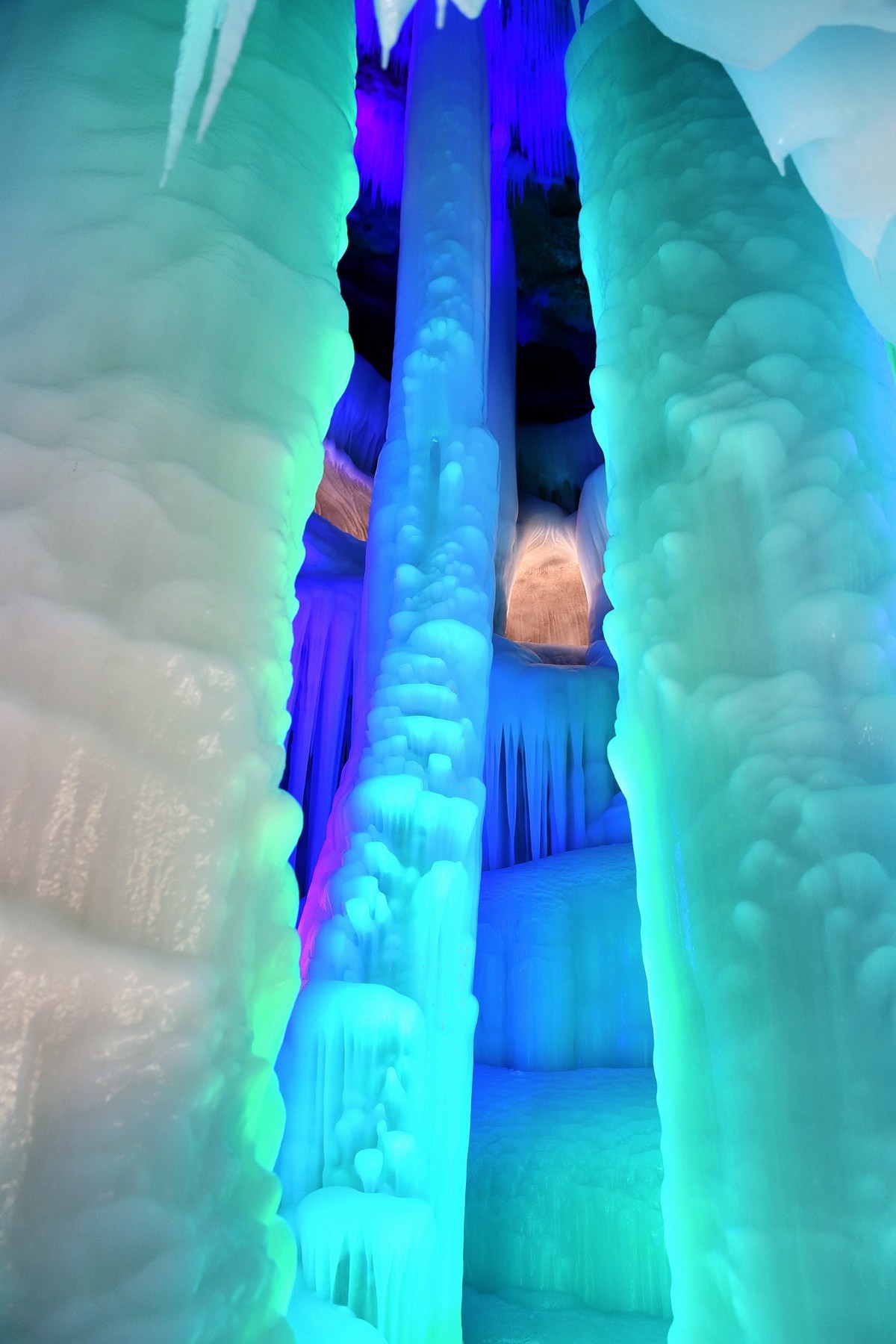 山西宁武县春景洼村