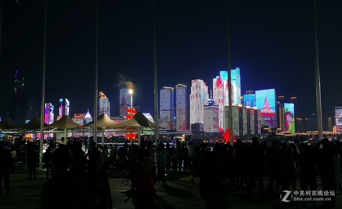 《青岛五四广场夜景》随便说个拍夜景的最佳时机，这点很重要，直接影响到图的美观