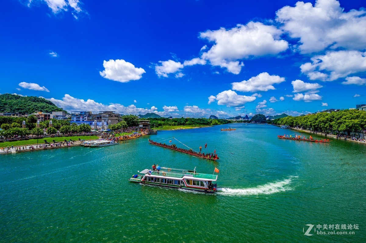 在划龙船的日子里记实拍摄   （2018年）