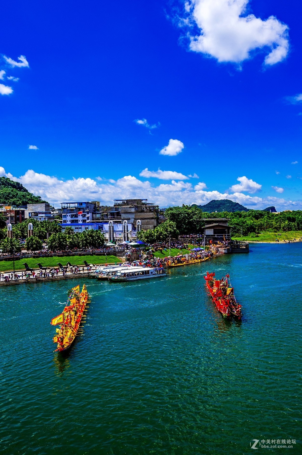 在划龙船的日子里记实拍摄   （2018年）