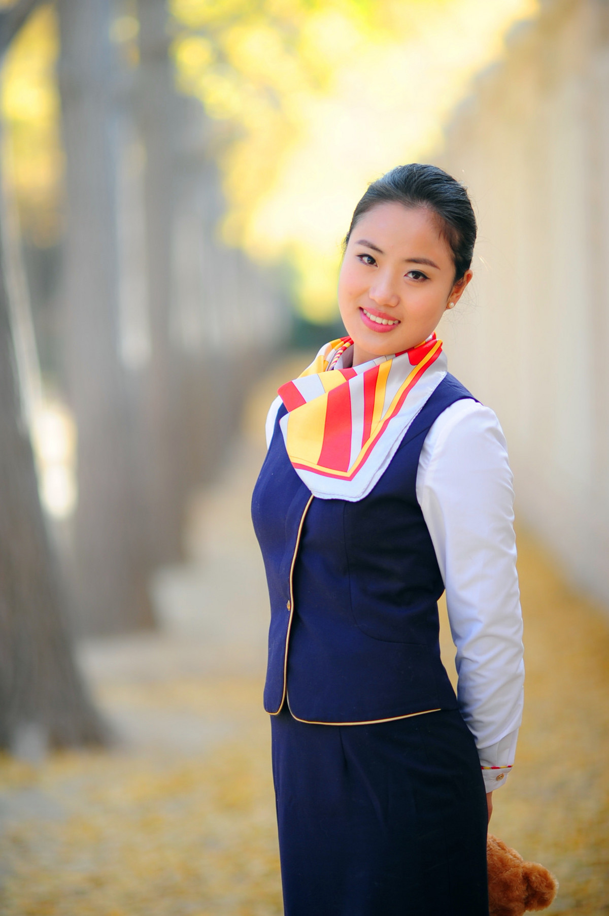 2014北京银杏大道拍国航空姐妹子