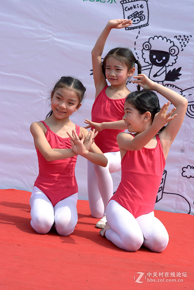 小区儿童节舞台表演
