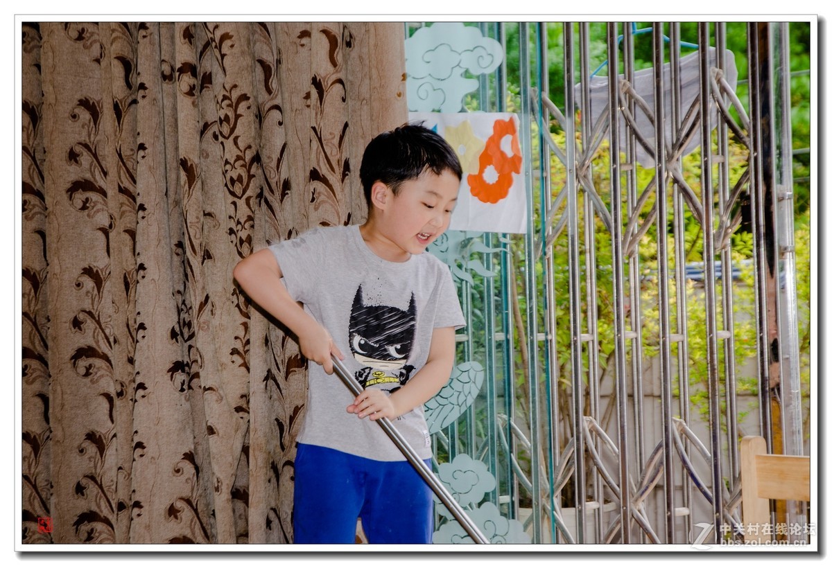 我家小帅----做家务掙钱买玩具