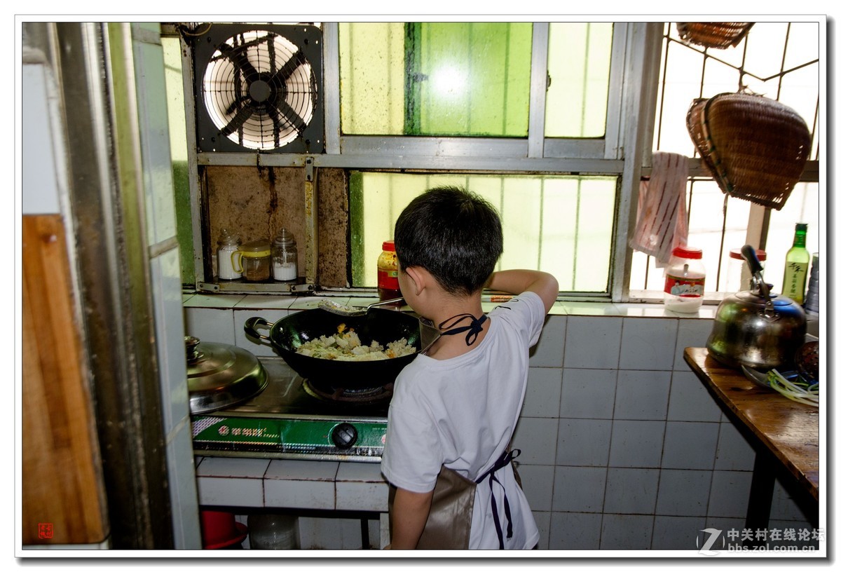 我家小帅----做家务掙钱买玩具