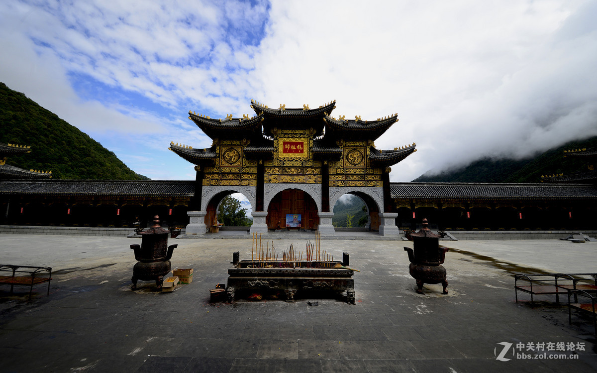 超广角拍灵山寺