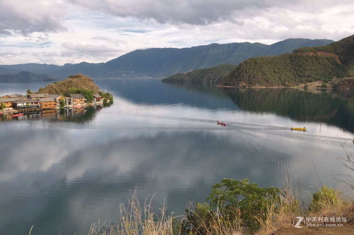 游泸沽湖