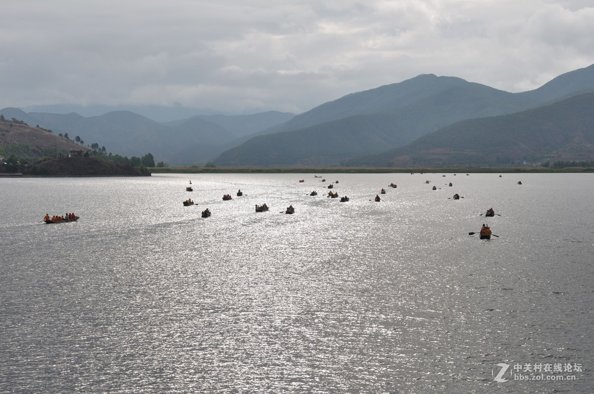 游泸沽湖