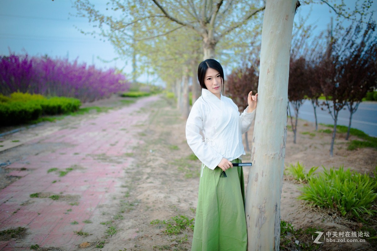 【半路映像】人面花红