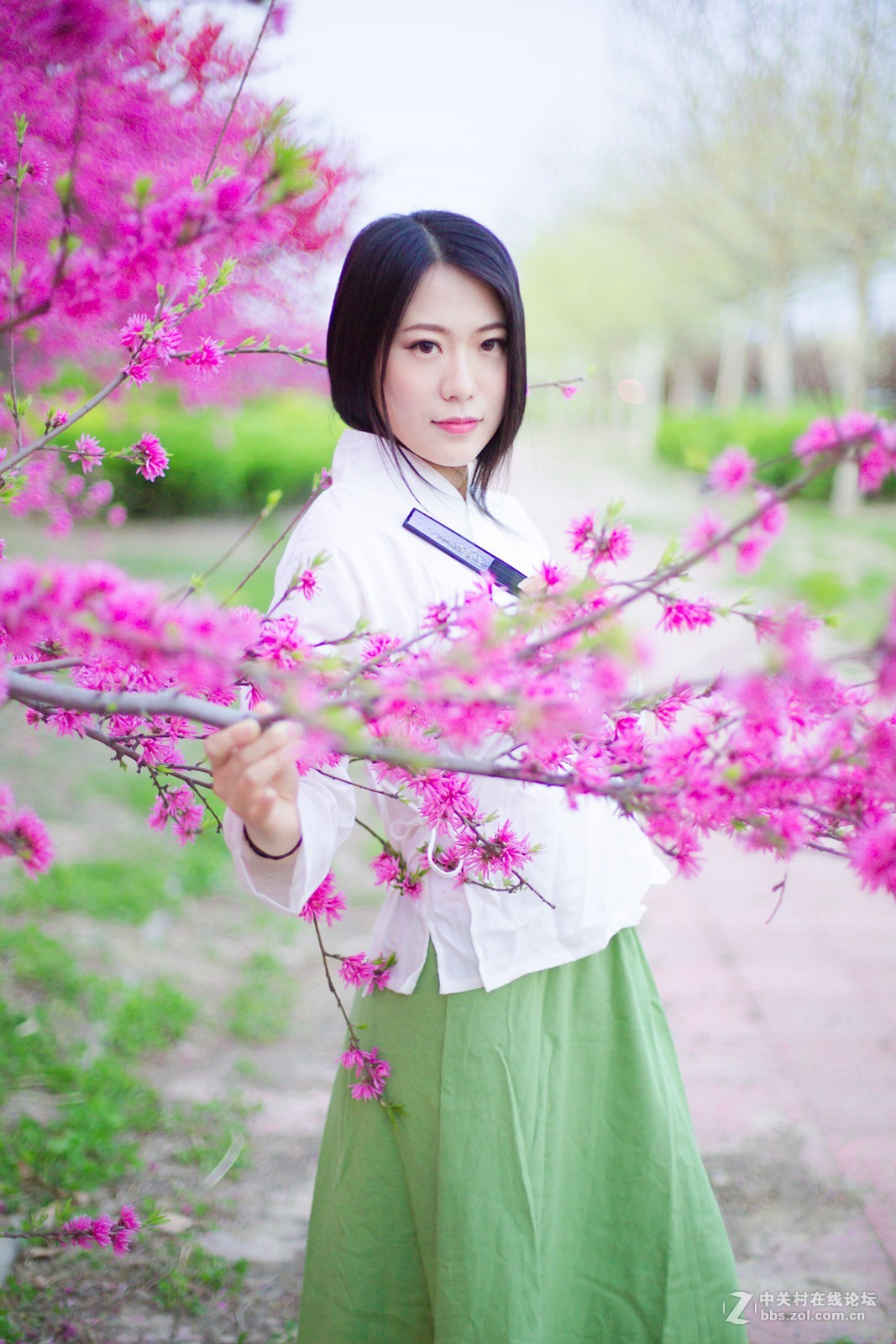 【半路映像】人面花红