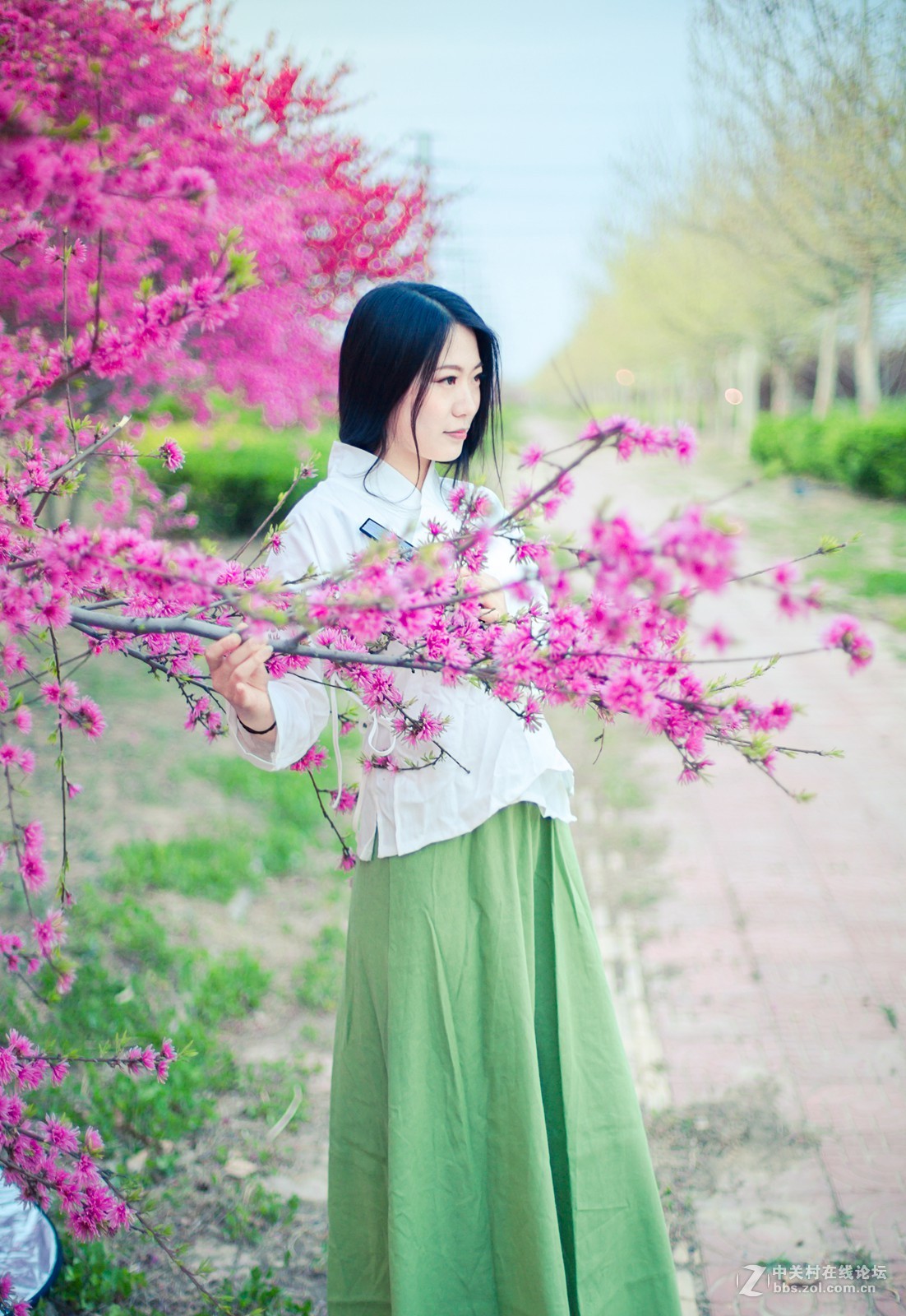 【半路映像】人面花红