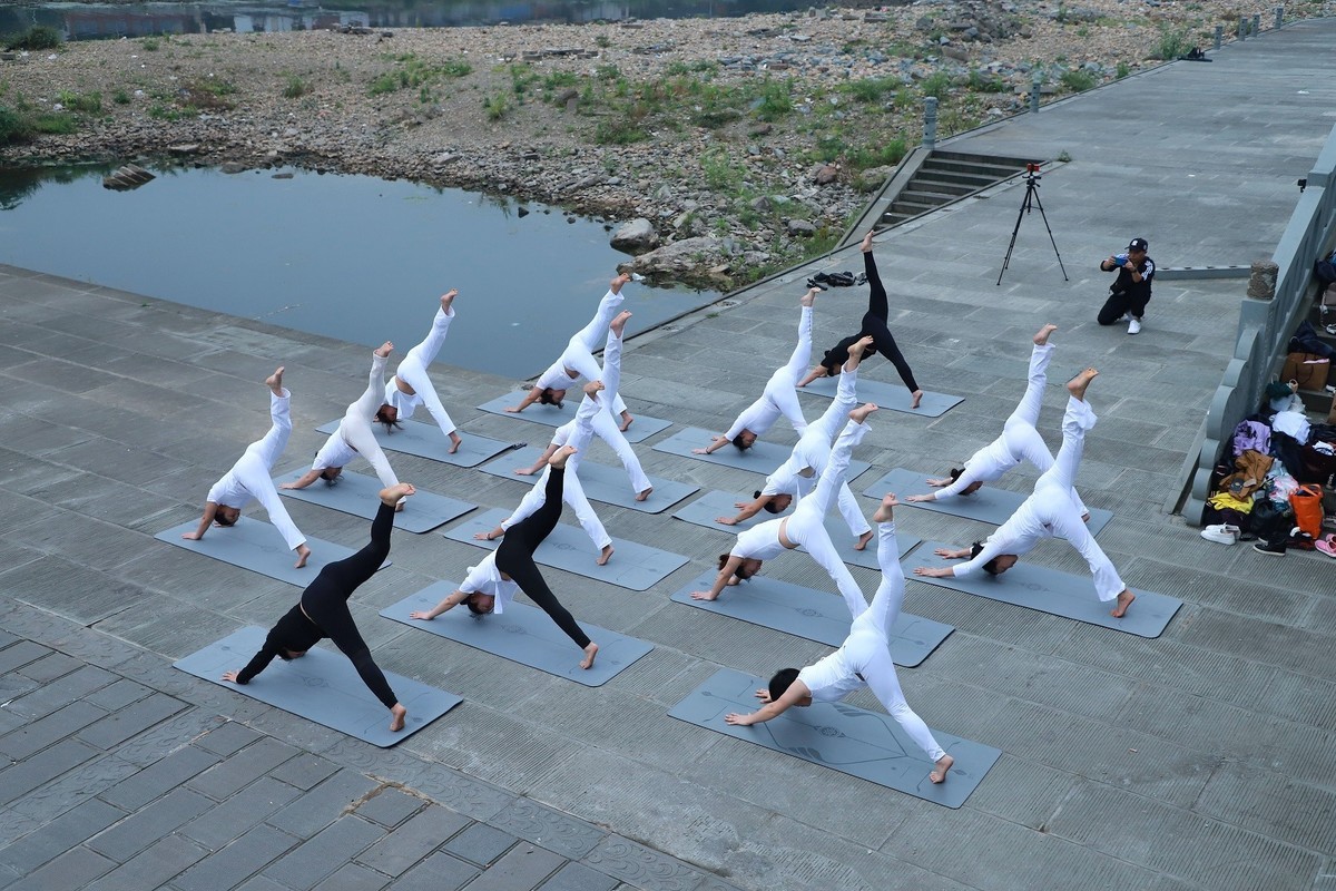 瑜伽能给予你自信、健康和美好