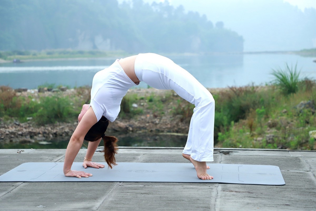 瑜伽能给予你自信、健康和美好
