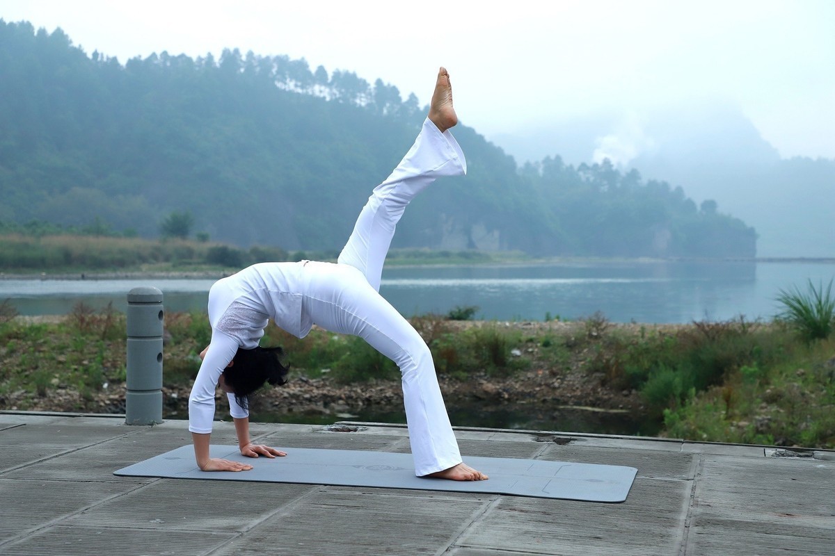 瑜伽能给予你自信、健康和美好