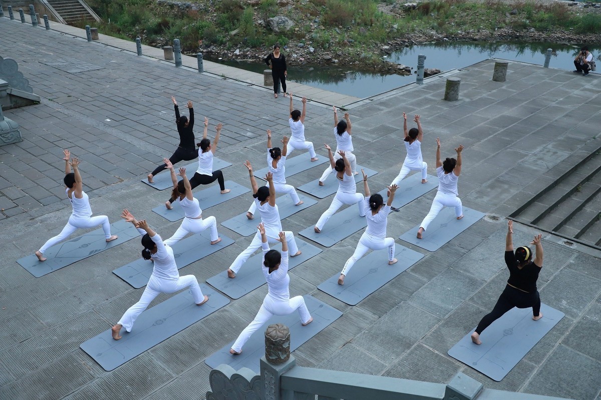 瑜伽能给予你自信、健康和美好