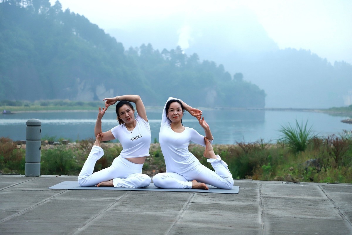 瑜伽能给予你自信、健康和美好