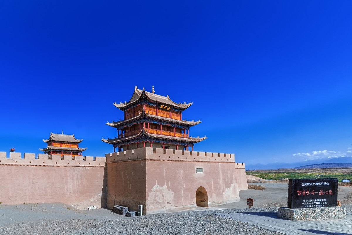 甘肃风光万里长城嘉峪关