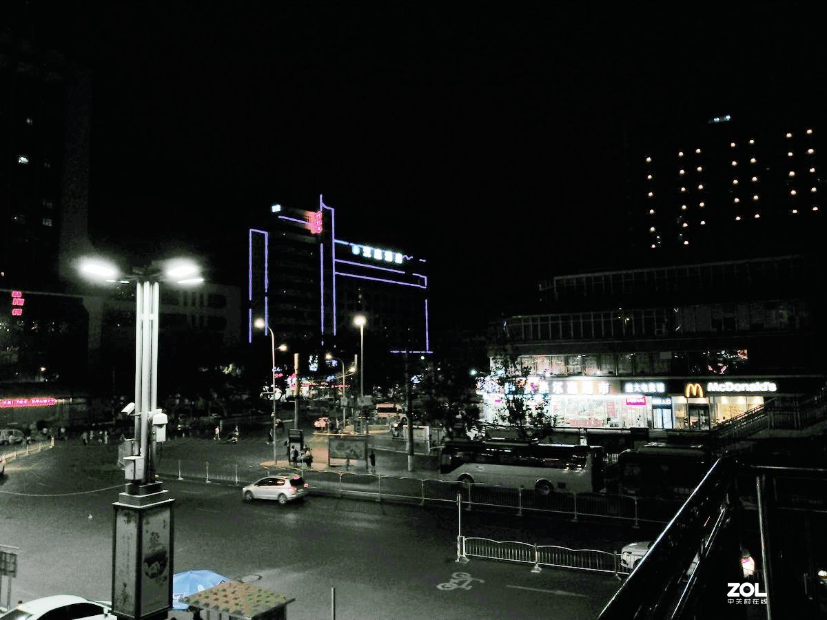 2019夏 京津鲁豫之旅（23）夜色下的郑州站