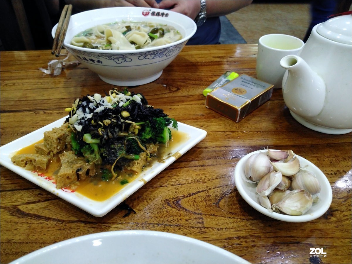 2019夏 京津鲁豫之旅（23）夜色下的郑州站