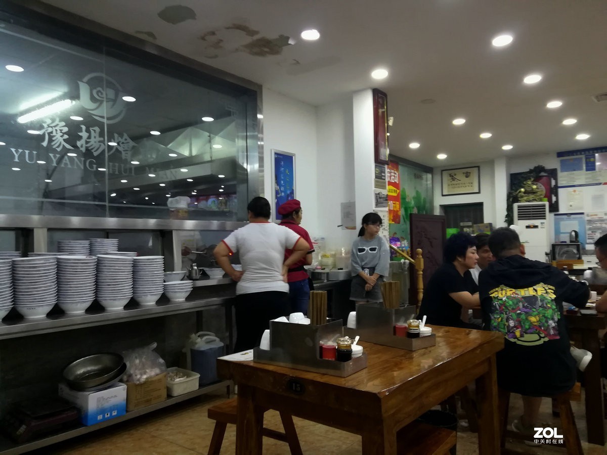 2019夏 京津鲁豫之旅（23）夜色下的郑州站