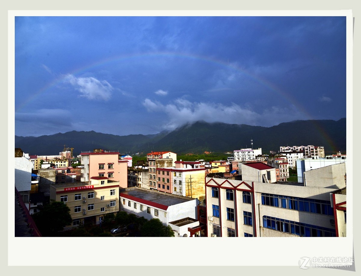 雨后彩虹（窗口照片）