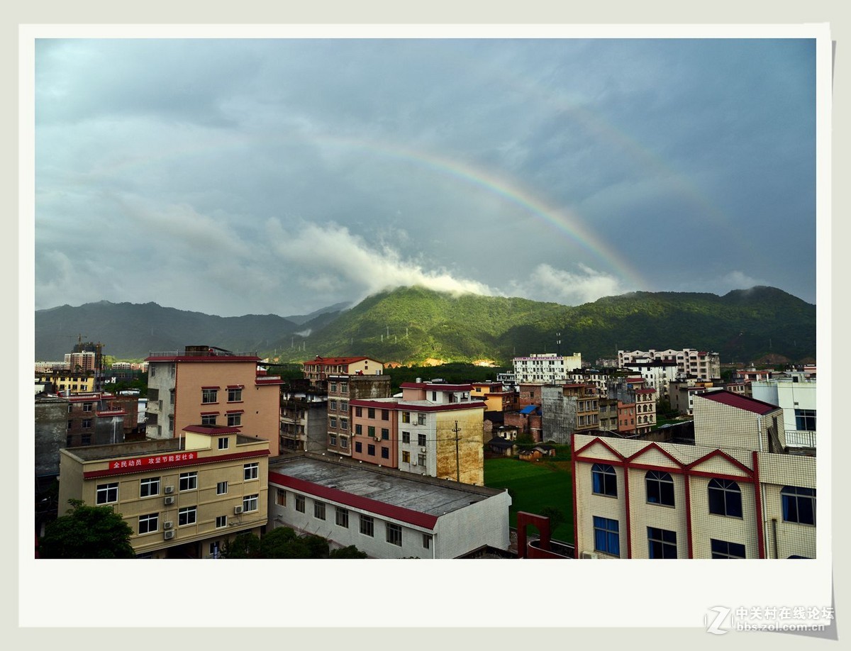 雨后彩虹（窗口照片）