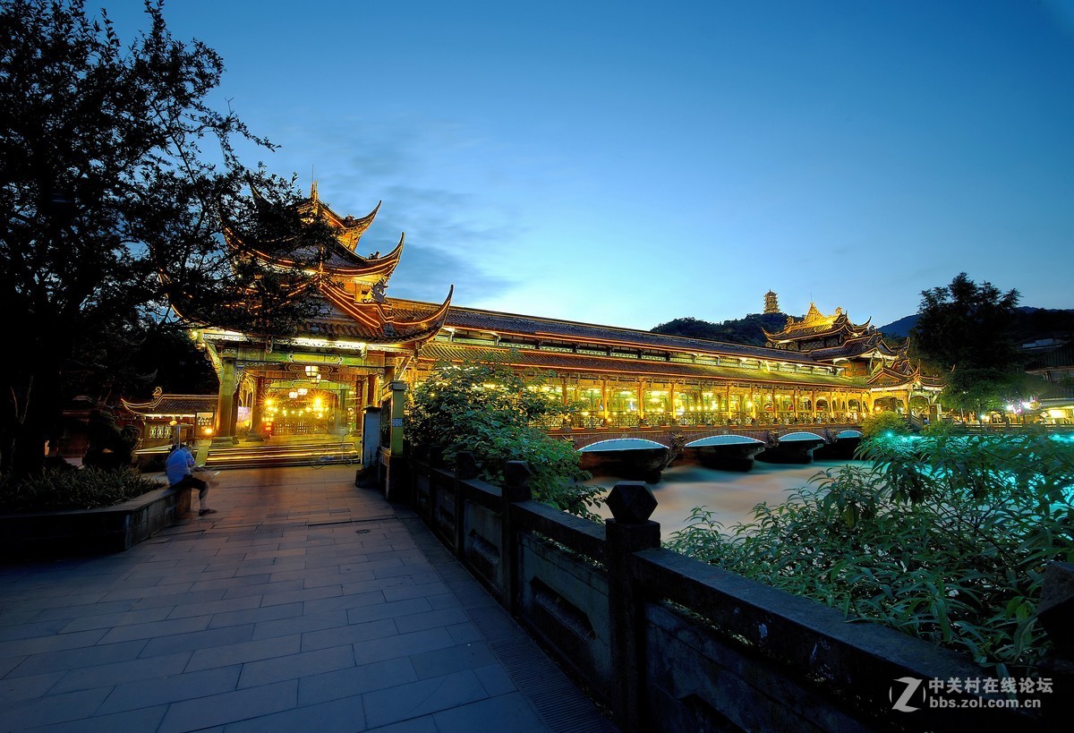 都江堰南桥夜景
