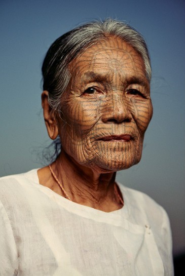 揭秘缅甸马根族妇女“纹面”背后的真相?