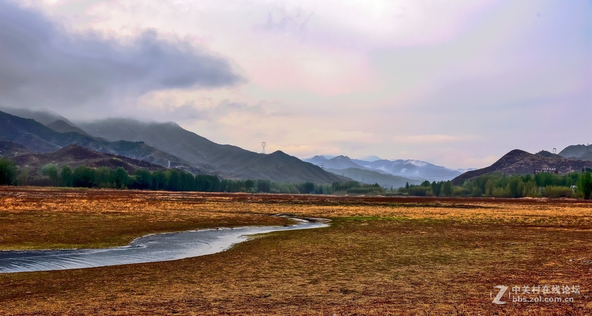 湖光山色美
