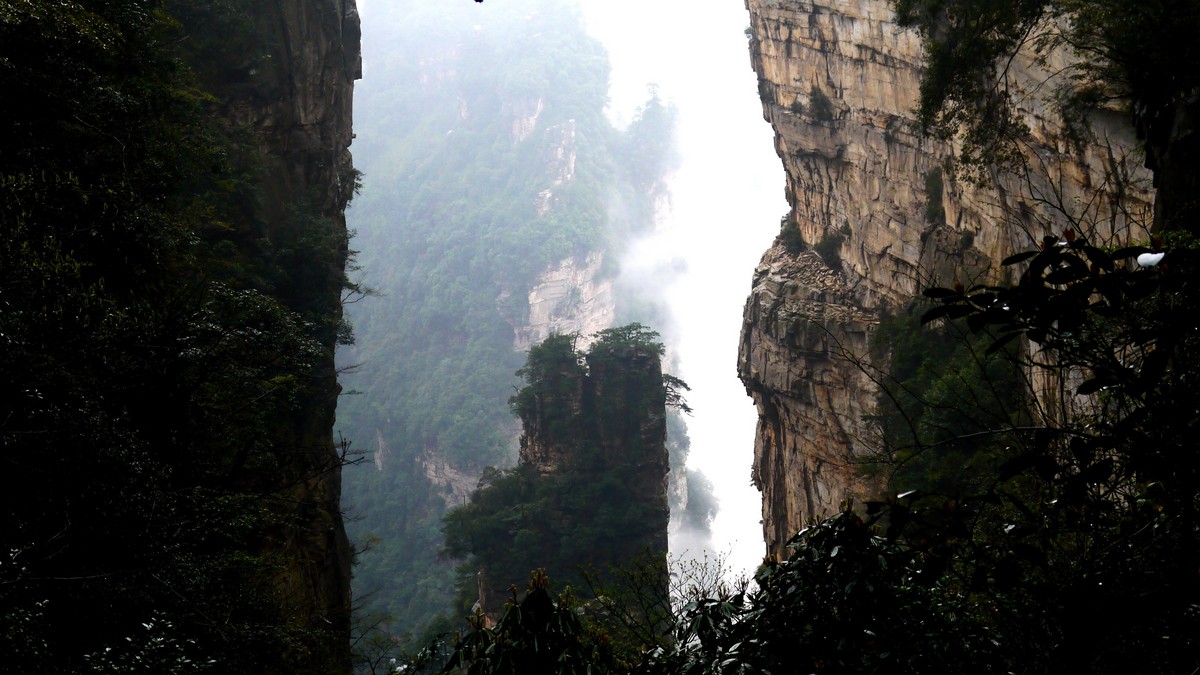 烟雨迷濛张家界