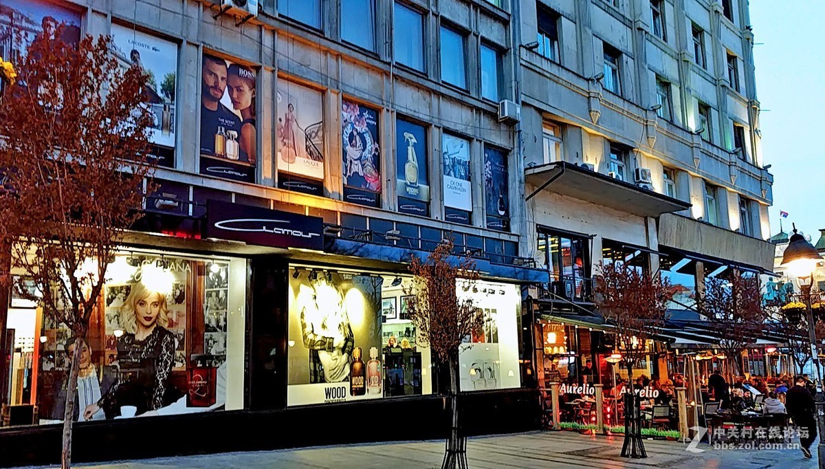 塞尔维亚 ------ 贝尔格莱德 : 米哈伊洛大街